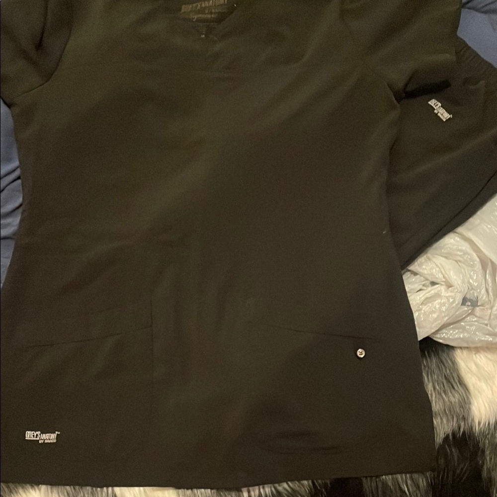 Med Grey’s Anatomy Cargo Black Scrub Set